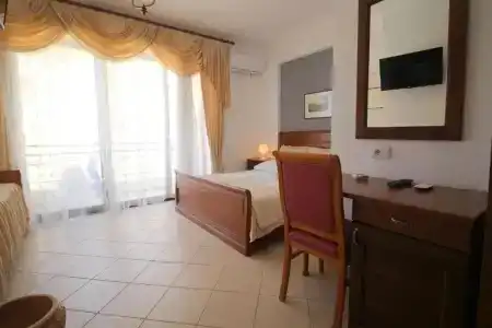Olympia - 103