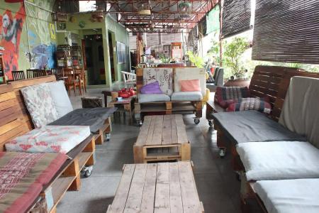 Birdnest Guesthouse, Gaia Rooftop Cafe - 19