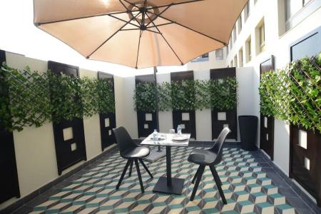 Le Yacht Suites - 15