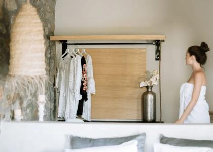 White and Grey - 107