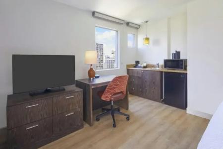 Courtyard by Marriott Waikiki Beach - 48