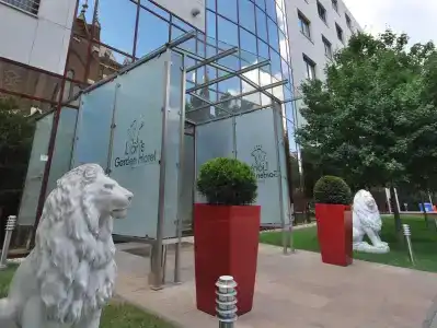 Lion's Garden - 0