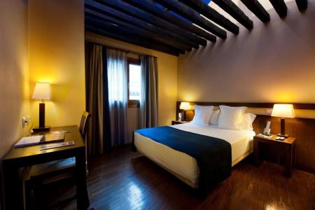 Abad Toledo - 3