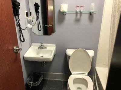 Scottish Inn - 11