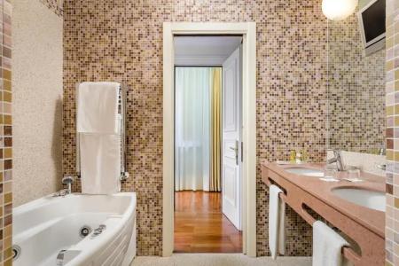 Eurostars Centrale Palace - 60
