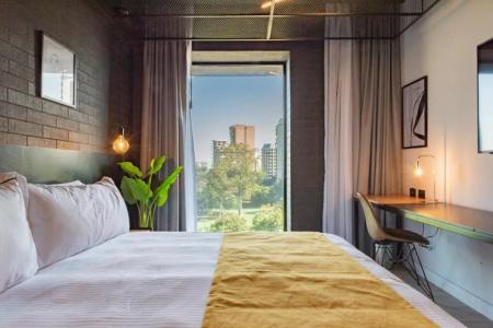 Fulton Business Luxury - 13
