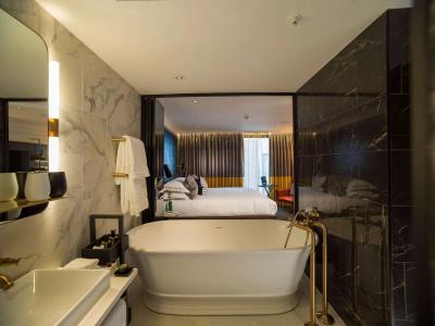 The Guardsman - Preferreds and Resorts - 10