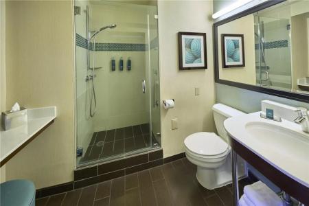 DoubleTree by Hilton Alana - Waikiki Beach - 37