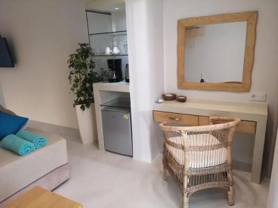 Alia Luxury Suites - 42