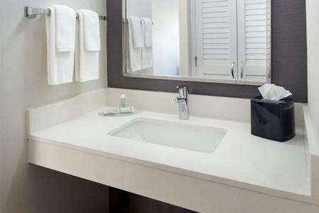Courtyard by Marriott - 27