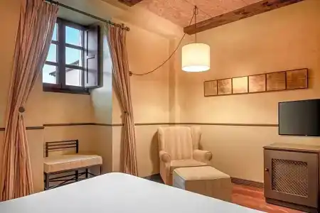 Palacio del Carmen, Autograph Collection - 75