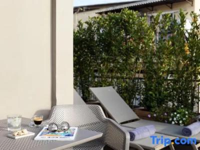 18 Micon Str. - 80