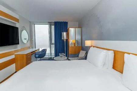 DoubleTree by Hilton London - Tower of London - 89