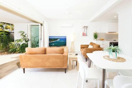 Noosa River Palms - 240