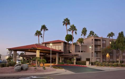 Best Western Plus Thunderbird Suites - 20