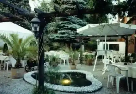 & Restaurant Bei Hölzchen - 11
