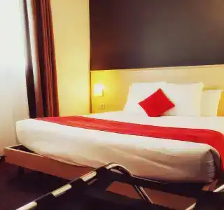 Sure by Best Western Nantes Beaujoire - 49