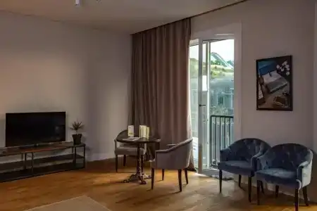 Apart by Parmigiano Group - 25
