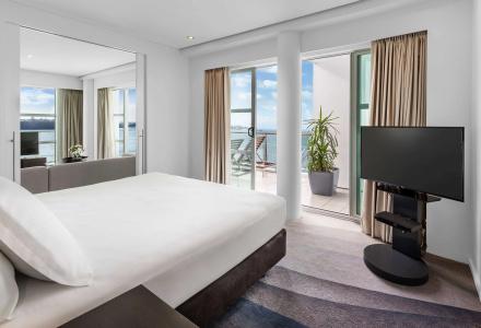 Hilton - 3
