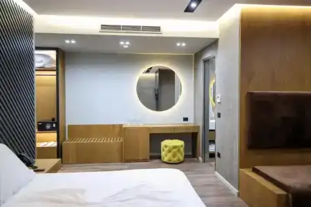 Ap Boutique - 1