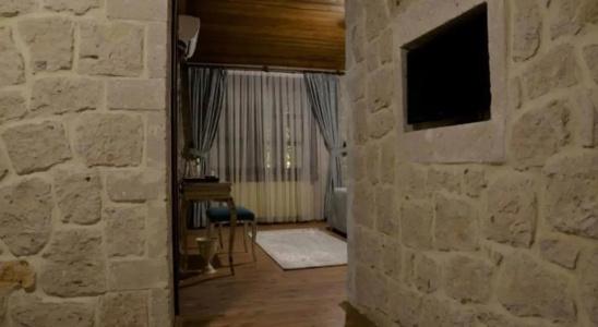 Elevres Stone House - 13