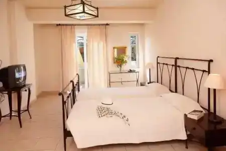 Lambrinos Suites - 26