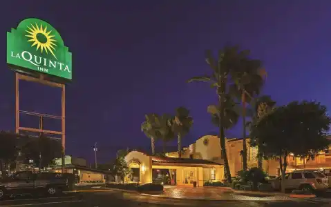 La Quinta Inn by Wyndham I-35 - 15