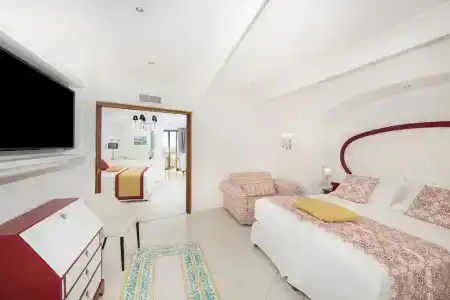 Eden Roc Suites - 390