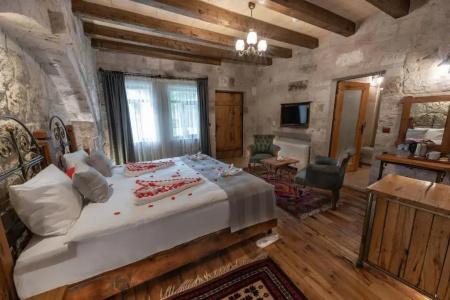 Sarnich Cave Suites - 112