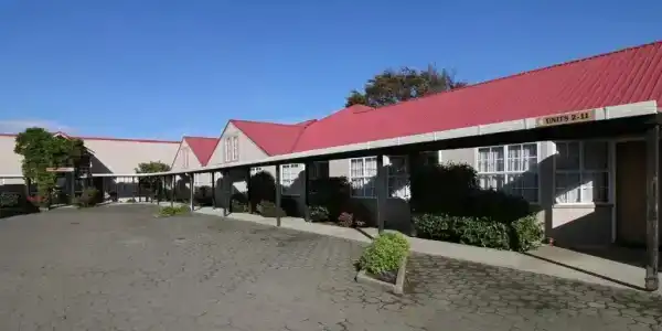 Balmoral Lodge - 10