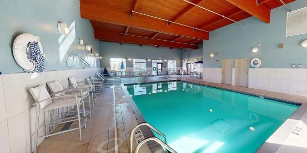 Holiday Inn Express & Suites-Golden Valley, an IHG - 32