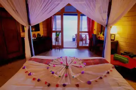 Komandoo Island Resort & Spa - 1