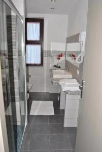 Rodia Inn - 49