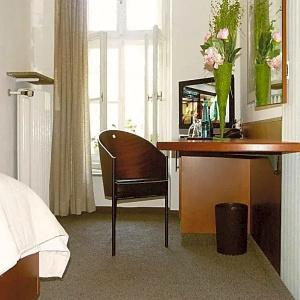 Carlton Astoria - 15