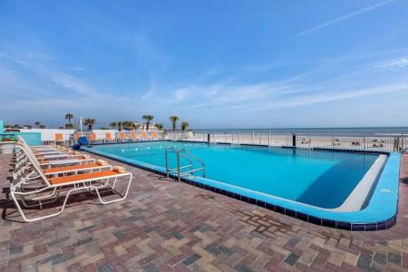 Comfort Inn & Suites Daytona Beach Oceanfront - 85