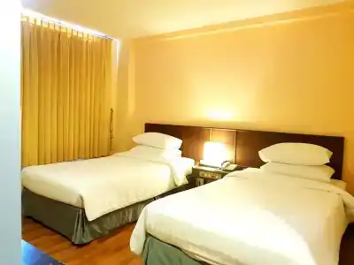 Dusit - 19
