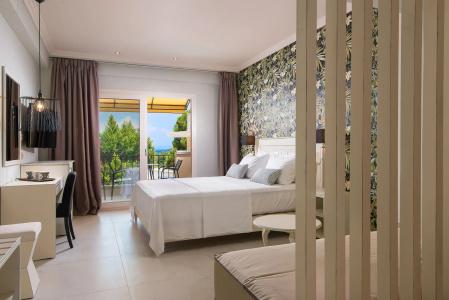 Neikos Mediterraneo Luxury Suites - 5