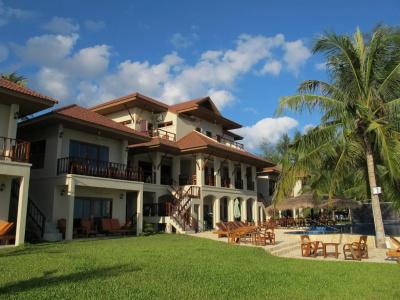 Sara Beachfront Boutique - 15