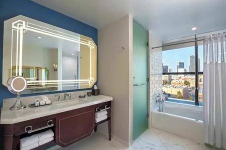 The Higgins New Orleans, Curio Collection By Hilton - 83