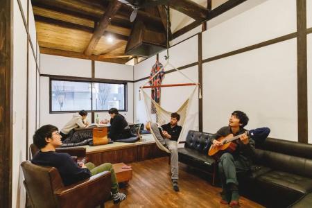 Couch Potato Hostel - 18