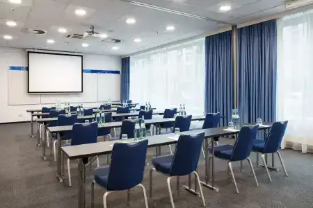 Park Inn by Radisson Frankfurt Airport - 10