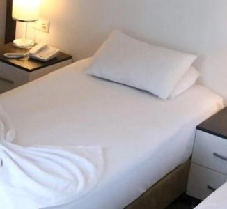 Eva Otel - 4