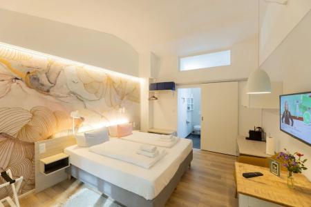 Little Suite - 5