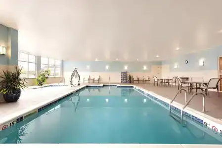 Hilton Garden Inn - 10