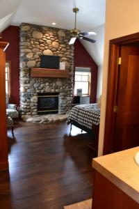 Apple Orchard Inn & Cottages - 28