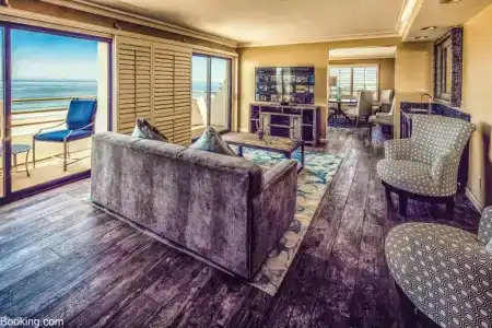 The Waterfront Beach Resort, A Hilton - 153