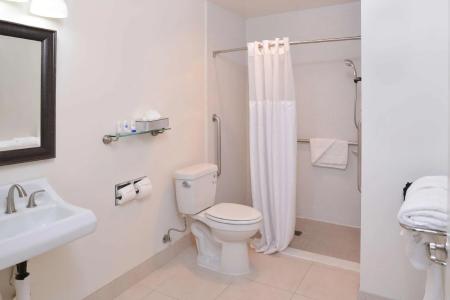 Best Western Plus La Mid-Town - 44