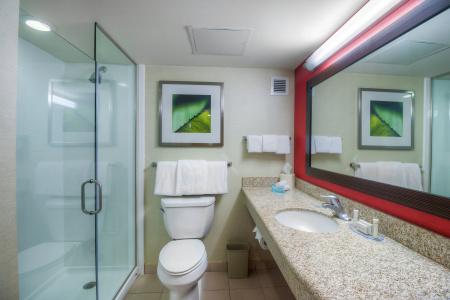 Courtyard by Marriott - 8