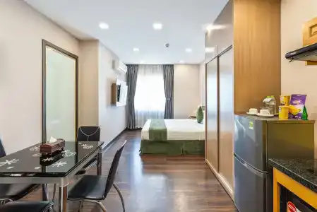 Emerald Central - 202