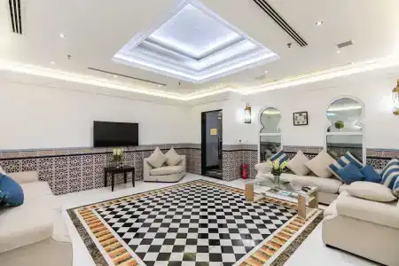 Royal Mirage - 18